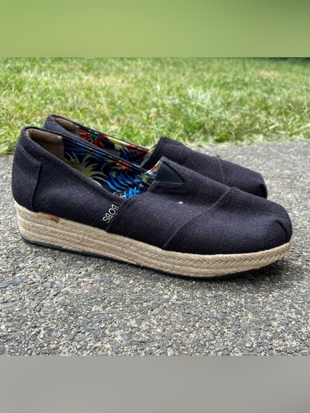 BOBS Skechers Black Espadrilles Wedges Memory Foam Arch Pillow Shoe Sz 8.5